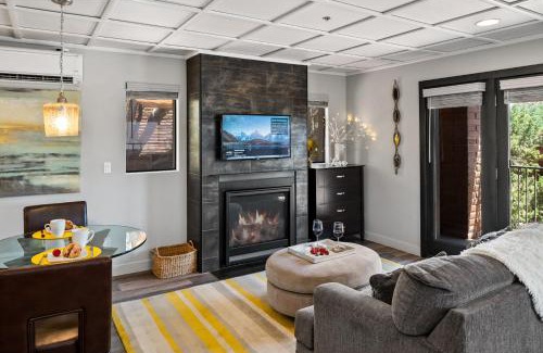 West Sedona House | Romantic Retreat at Honeysuckle Villa with Hot Tub Access