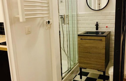 Honfleur Apartment | Discover Honfleur Suite Mon Petit Patio for Family Getaways