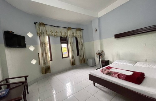 Cam Le House | Budget-Friendly Stay at Hong An Motel with Breakfast Included