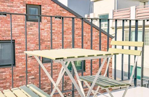Yeonnam-dong Villa | HongDae, 6 ppl, new building, Big terrace