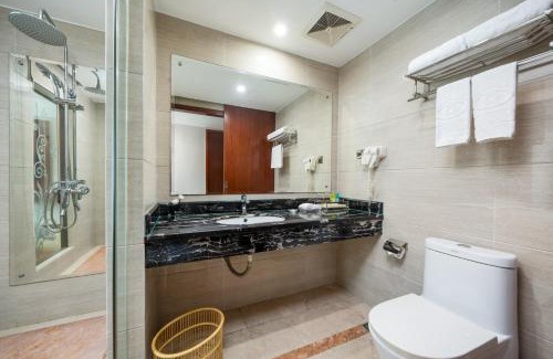 Bao'an Hotel | Family-Friendly Stay at Honglilai Hotel - 4 Star Comfort