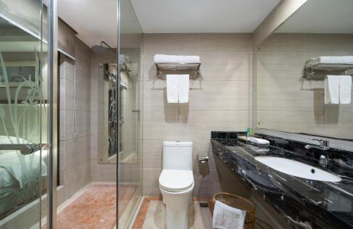Bao'an Hotel | Family-Friendly Stay at Honglilai Hotel - 4 Star Comfort