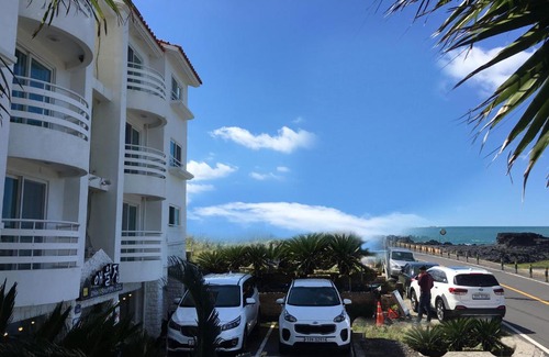 Aewol House | Oceanfront Hongyang Pension: Family-Friendly & Accessible Stay