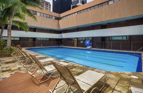 Downtown Honolulu Apartment | Discover Downtown Honolulu Oasis with Ocean Views & Pool