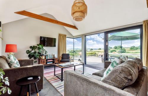 Bridport House | Pet-Friendly Hoods: Guest Rated 10/10 for Families
