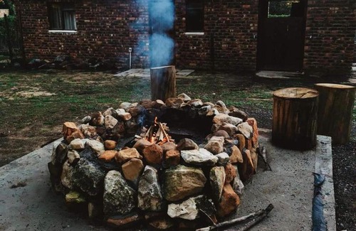 Trawal Apartment | Cozy Hoogeland's Wood Cabins with Hot Tub & 9.3 Rating