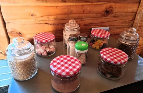 Trawal Apartment | Cozy Hoogeland's Wood Cabins with Hot Tub & 9.3 Rating