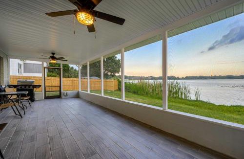 Winter Haven House | Scenic Lakefront Home with Grill, Near Legoland Attractions