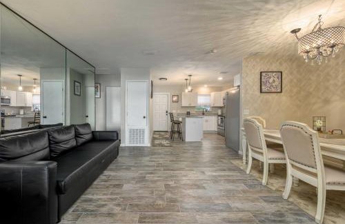 Winter Haven House | Scenic Lakefront Home with Grill, Near Legoland Attractions