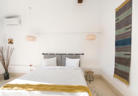 Dulcesti Hotel | Oceanfront Bliss at Hook Of Love - Le Mirage de la Mer
