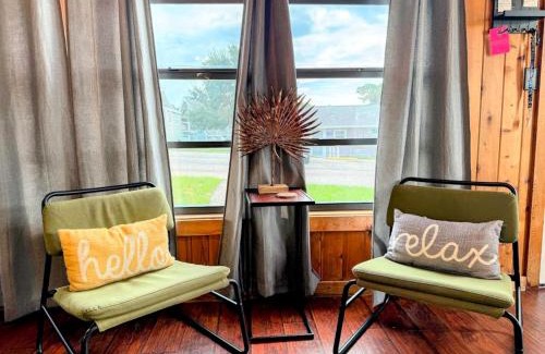 Vacation Village House | Hook's Cabin- Lake & Pool Near Disney A-frame