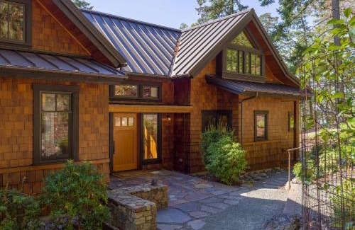 Orcas House | Hook's Nest-magnificent Waterfront Luxury Home