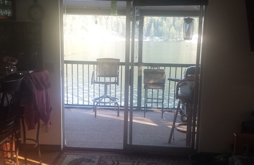 Loon Lake House | Idyllic Hook, Wine & Sinker Escape at Deer Lake Waterfront