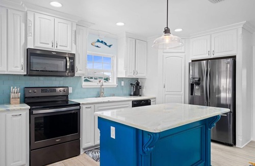 Rockport House | Relax at Hook, Wine & Sinker with Private Pool & Bay Access!