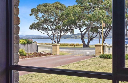 Stieglitz Apartment | Family-Friendly Hook, Wine & Sinker Retreat with Kitchen