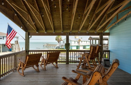 Rockport Cottage | Tranquil Escape at Hook, Wine & Sinker with Ocean Views