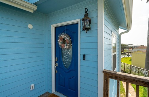 Rockport Cottage | Tranquil Escape at Hook, Wine & Sinker with Ocean Views
