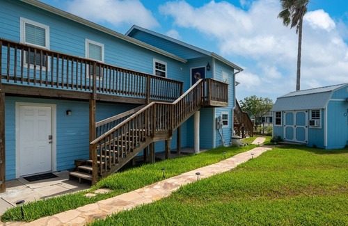 Rockport Cottage | Tranquil Escape at Hook, Wine & Sinker with Ocean Views