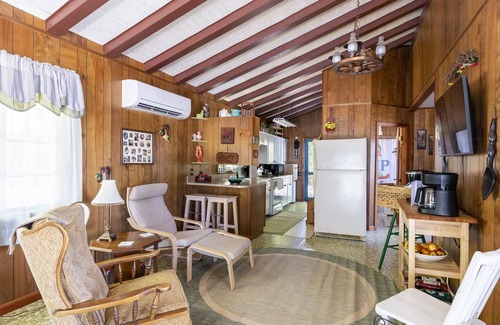 Pleasure Point House | Idyllic 2BR Lake Cabin – Guest Rated Perfect at 10/10