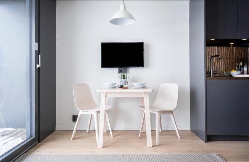 Jarfalla Municipality Apartment | Pet-Friendly HOOM Home & Hotel Järfälla with Hot Tub