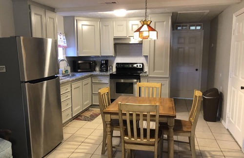 La Porte House | Pet-Friendly Hoots Spring Gully with Family Amenities