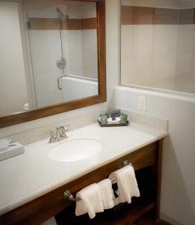 Boulder City Hotel | Discover Comfort at Hoover Dam Lodge with Pool & Ocean Views