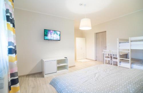 Postojna Hotel | Pet-Friendly HOP HOUSE Garni Hotel with Top Guest Rating