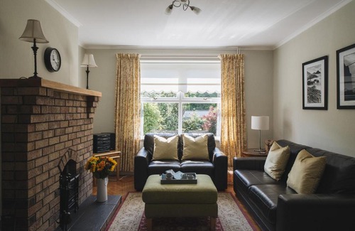 Portrush House | Cozy Hope Cottage: Family-Friendly & Wheelchair Accessible