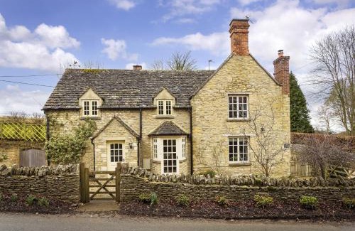 Quenington House | Family-Friendly Hope Cottage with 9/10 Guest Rating