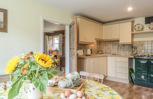 Pontesbury Cottage | Cozy Hope Hall Barn: Pet-Friendly Retreat with Open Fire