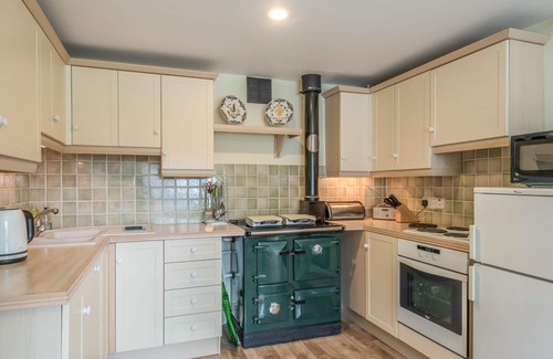 Pontesbury Cottage | Cozy Hope Hall Barn: Pet-Friendly Retreat with Open Fire