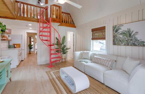 Vacation Village House | Relax in Style at Hope Home: 4-Star Family Retreat