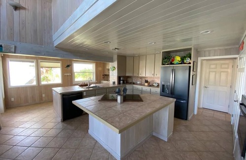 Hope Town House | Cozy Hope Town Harbor Home with Lighthouse Views & Pool