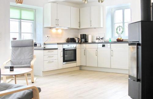 Lehde Apartment | Family-Friendly Hopkas Stall: 4-Star Comfort with Kitchen