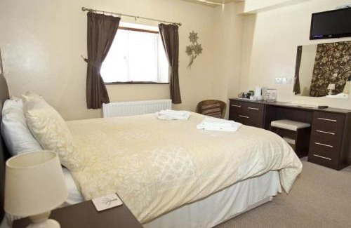 Middlewich Bed & Breakfast | Inviting Hopley House: Family-Friendly & Wheelchair Accessible