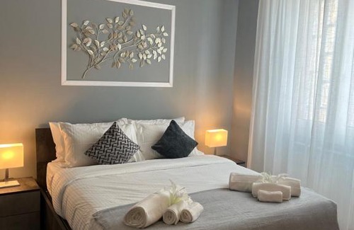 Santo Stefano Bed & Breakfast | Inviting Hopper House: Family-Friendly Stay with Kitchen