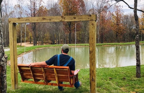 Huron Cabin | Cozy Hopping Kangaroo Cabin Steps from Safari Park