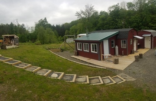 Caroline Cabin | Pet-Friendly Retreat at Hoppy Land - Converted Hunting Camp