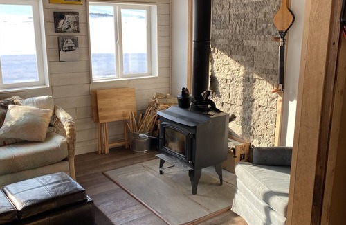 Caroline Cabin | Pet-Friendly Retreat at Hoppy Land - Converted Hunting Camp