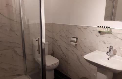 Baltinglass Bed & Breakfast | Delightful Stay at Horans Bar and Restaurant with Breakfast
