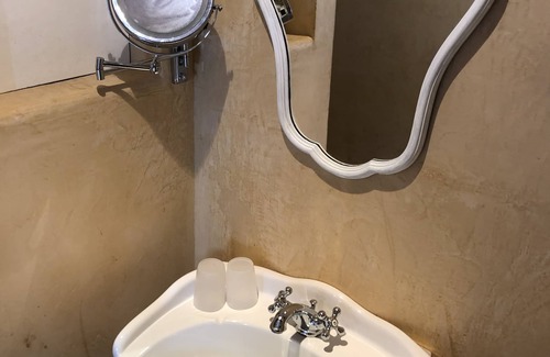 Sint-Maria-Horebeke Hotel | Relaxing Horenbecca: Family-Friendly Spa and Dining Experience