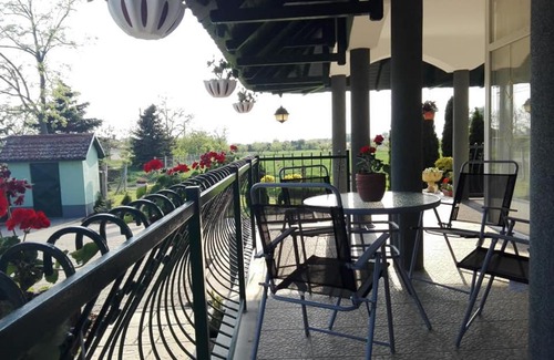 Egyek House | Pet-Friendly Horgász-Vadász Vendégház: Family Retreat