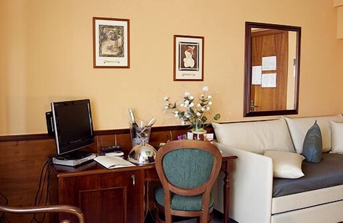 Lucera Hotel | Inviting Hori Balconata 2.0: Banqueting & Comfort Awaits