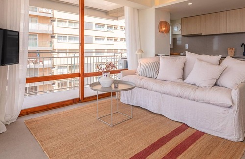 Palamos Apartment | Cozy Apartment Palamós with Spa and Kitchen Amenities