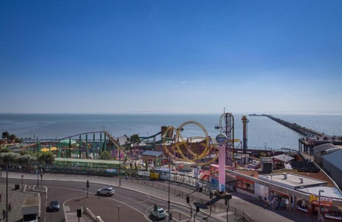 Westcliff-on-Sea Apartment | Convenient Horizon Hotel Apartments Near Beach & Airport