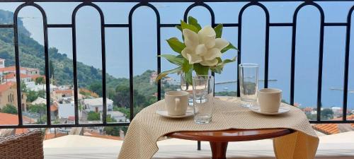 Glossa House | Experience Horizon Studios with Sea View - 4-Star Perfection