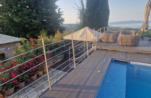 Milies Villa | Experience Horizon Villa: Oceanfront with Pool & Spa