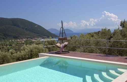 Evgiros Villa | Horizon Villa Nefeli with sea view near sandy Ponti beach