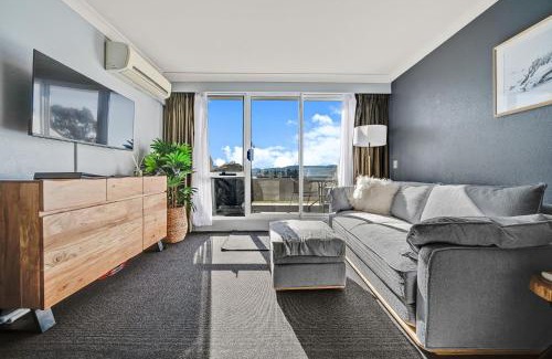 Jindabyne House | Horizons 306: Guest Rated 9.8 with Pool & Family Amenities