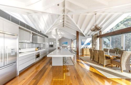 Hyams Beach House | Experience Family-Friendly Horizons at Hyams Beach, 10/10 Rated